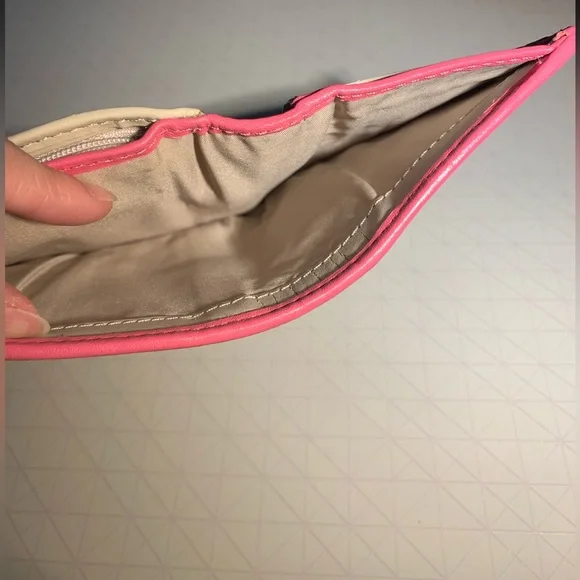 Coach Monogram Medium Wallet - Picture 7 of 7